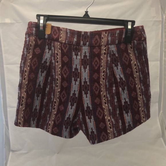 Hollister Aztec Shorts sz 3 - Picture 2 of 8